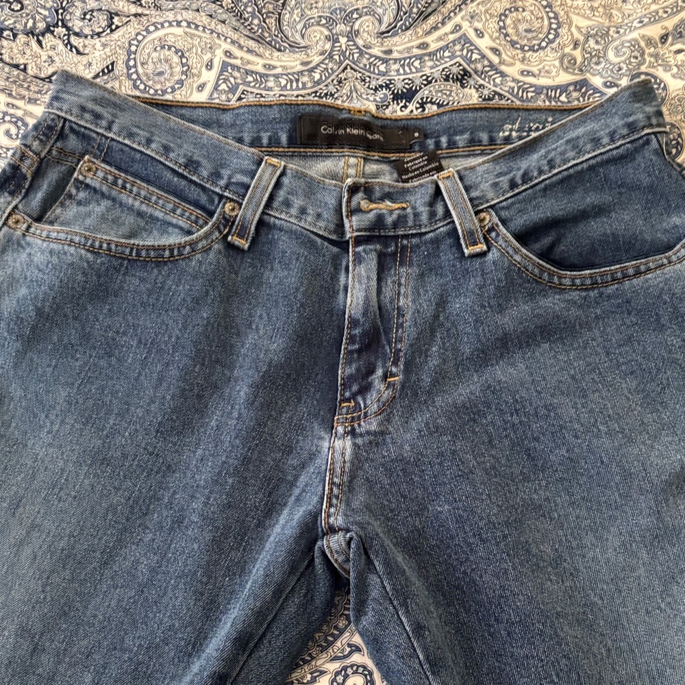 Calvin Klein womans 8 Denim Jeans